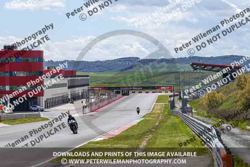 cadwell no limits trackday;cadwell park;cadwell park photographs;cadwell trackday photographs;enduro digital images;event digital images;eventdigitalimages;navarra;no limits trackdays;peter wileman photography;racing digital images;trackday digital images;trackday photos